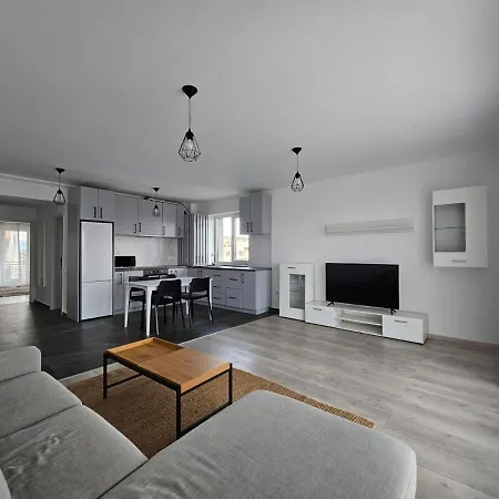 Apartment Lau- Qualis 2, Mall Coresi